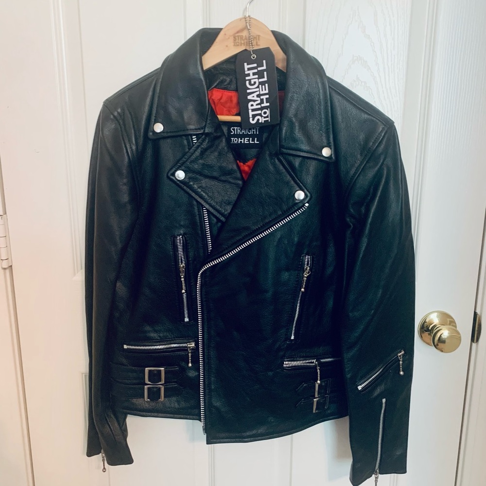 STRAIGHT TO HELL APPAREL-DEFECTOR - BLACK AND NICKEL
LEATHER JACKET 38S